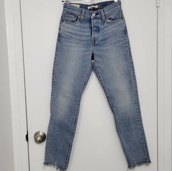 Levi's Wedgie Icon High Rise Fray Hem Straight Leg Ankle Jeans - Picture 9 of 11